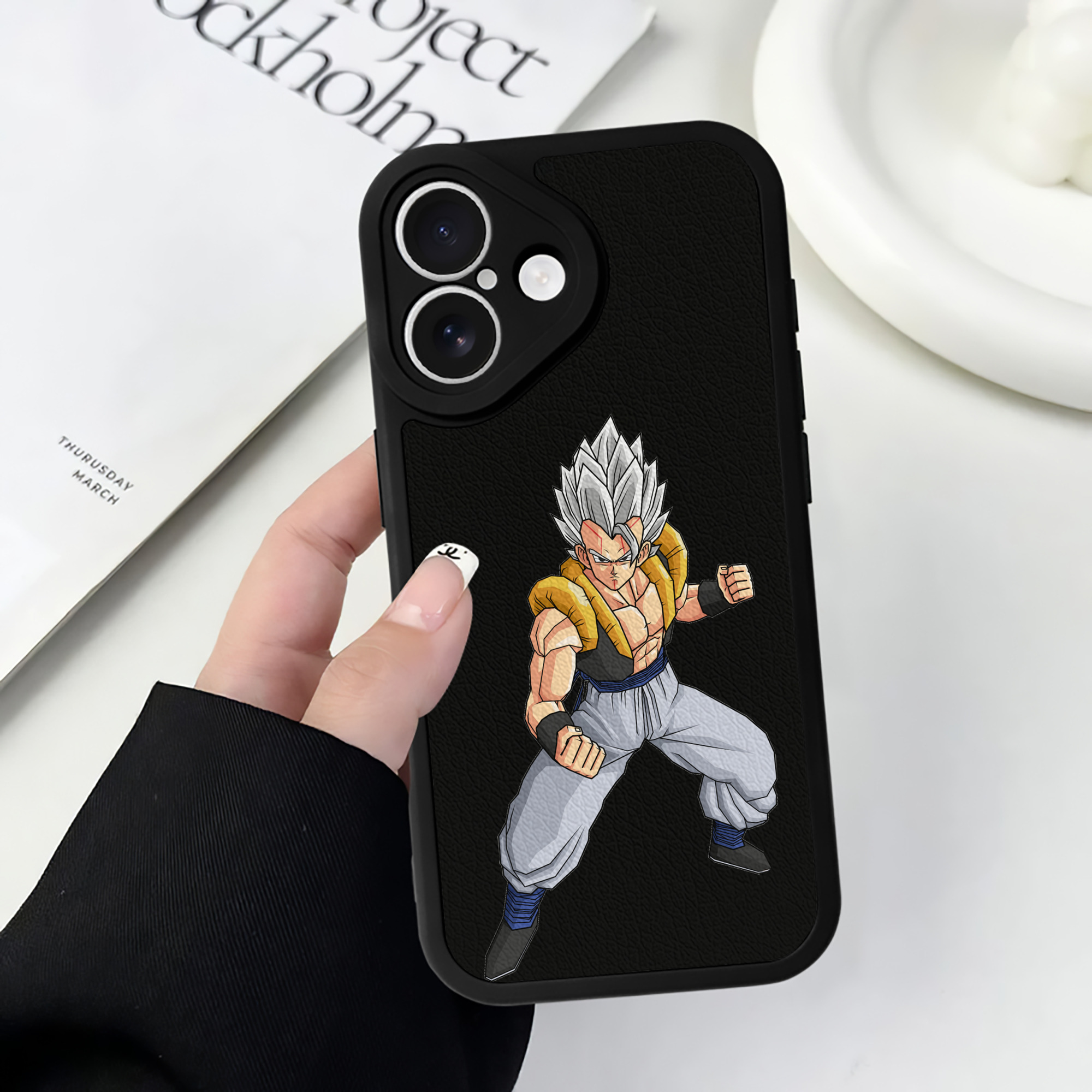 （画像用） ドラゴンボール ベジータ四世（Bejīta Yonsei）DRAGON BALL Vegeta IV 【iPhone 16シリーズ対応】シリコンスマホケース（レザー調） 材質：シリコン